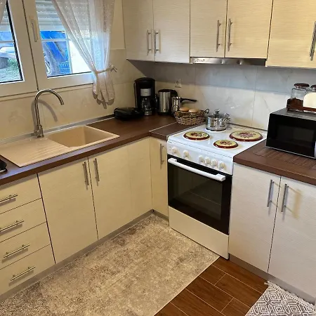 οικία τζιβαέρι Apartament